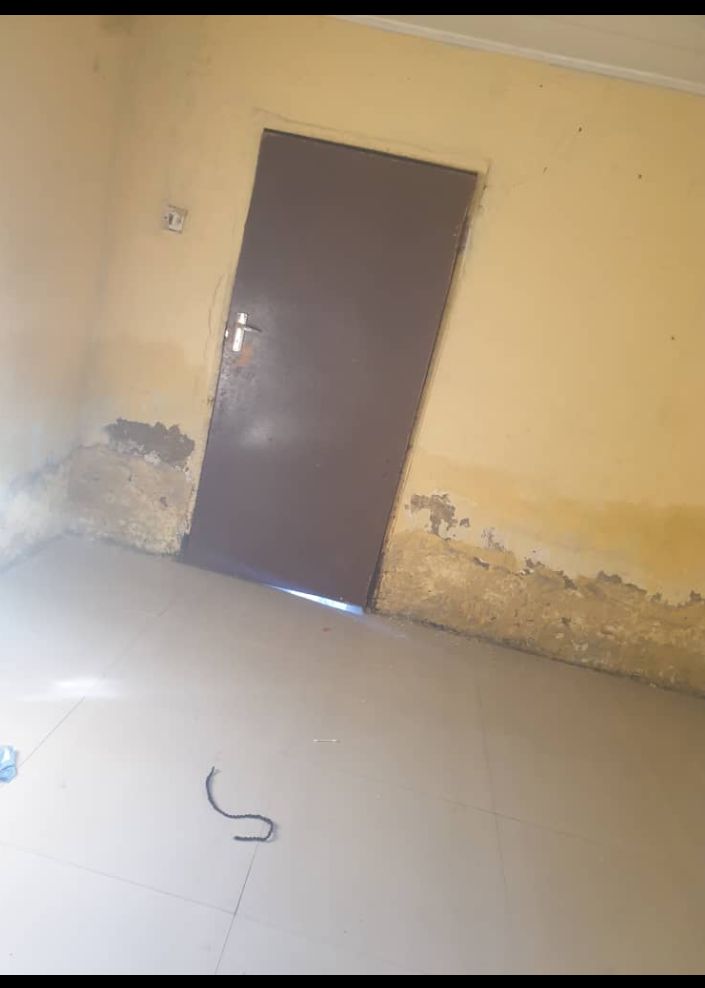 One Room 